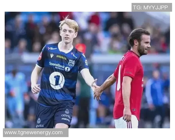 足球明星的爱情传奇与情感纠葛背后的故事揭秘