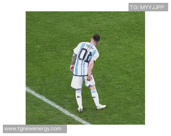 身高优势与技术结合身体最长的足球明星如何在绿茵场上创造传奇 身高优势与技术结合身体最长的足球明星如何在绿茵场上创造传奇